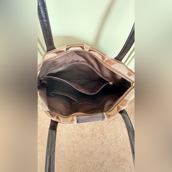 Classic Coach Tote Bag - Mint Condition - Picture 6 of 9